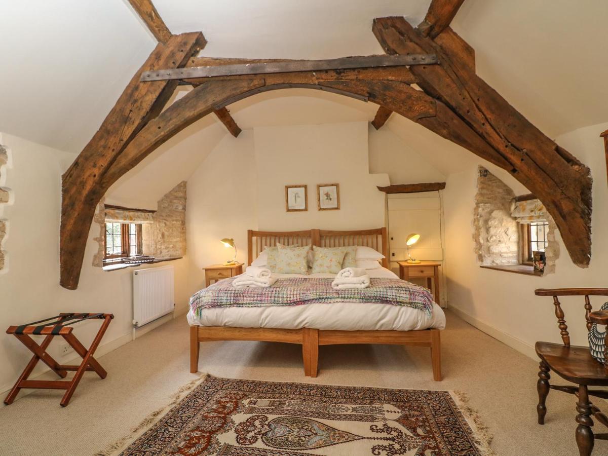 Bull Cottage Burford Bagian luar foto